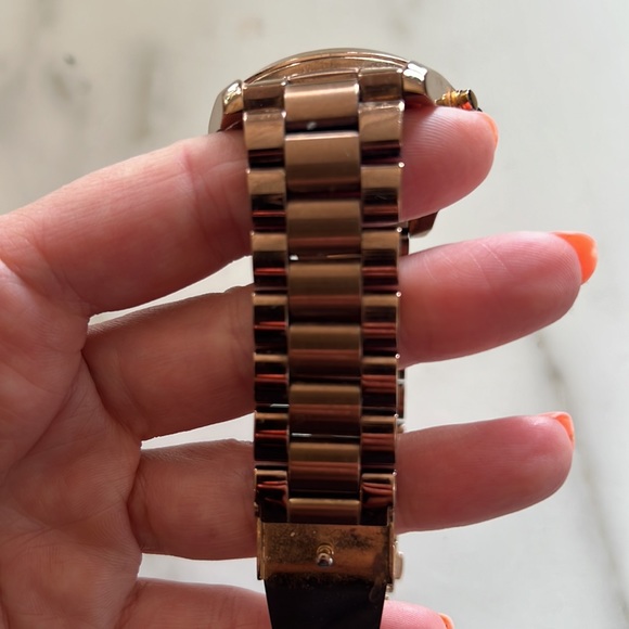 Rose gold Michael Kors Watch - normal wear - rose gold